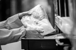 product-packing-control-2-bw-IFGlobal
